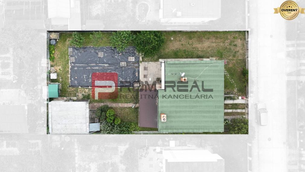 PREDANÝ Dvojgeneračný rodinný dom v Lehota pod Vtáčnikom