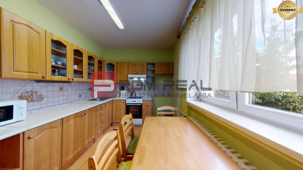 PREDANÝ Dvojgeneračný rodinný dom v Lehota pod Vtáčnikom