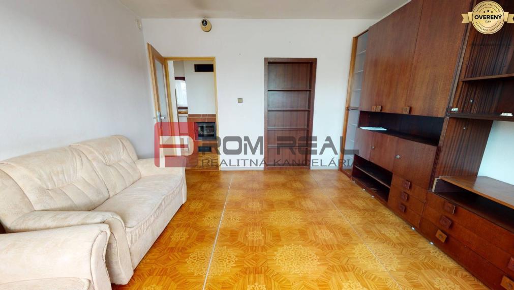 PREDANÝ Dvojgeneračný rodinný dom v Lehota pod Vtáčnikom