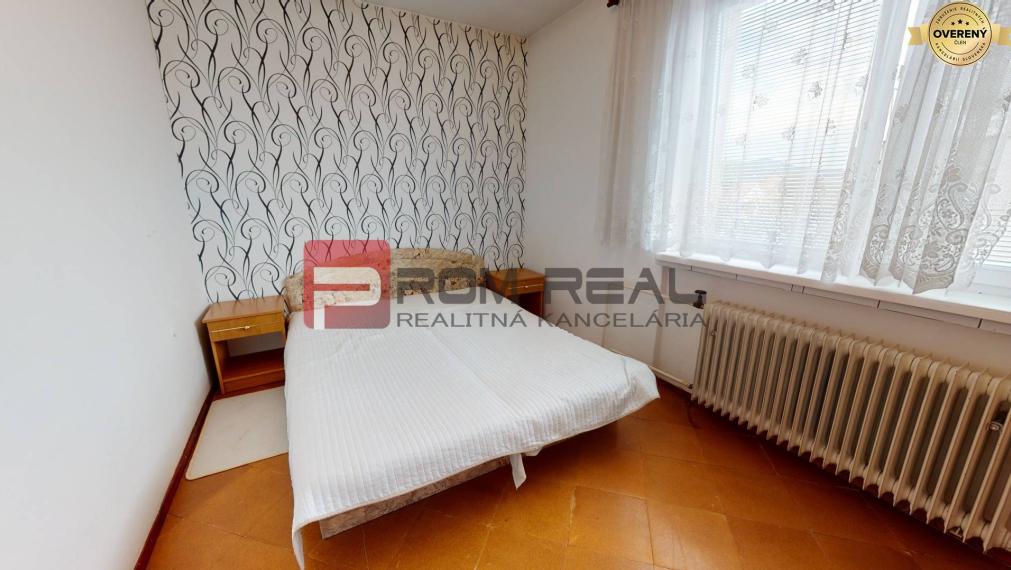 PREDANÝ Dvojgeneračný rodinný dom v Lehota pod Vtáčnikom