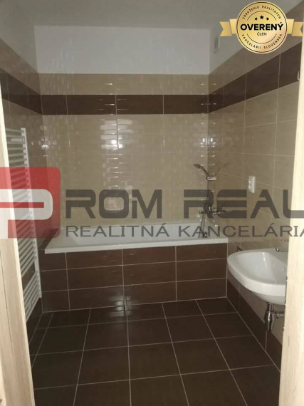 Na PRENÁJOM 2 izbový byt s garážovým státím v novostavbe