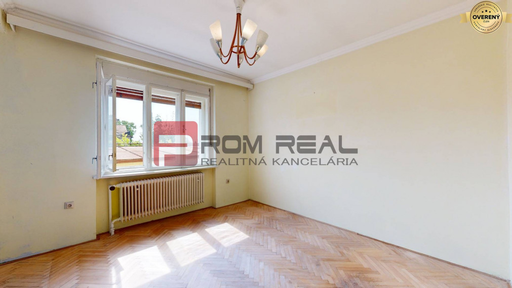 REZERVOVANÉ Na PREDAJ rodinný dom v širšom centre mesta Pezinok