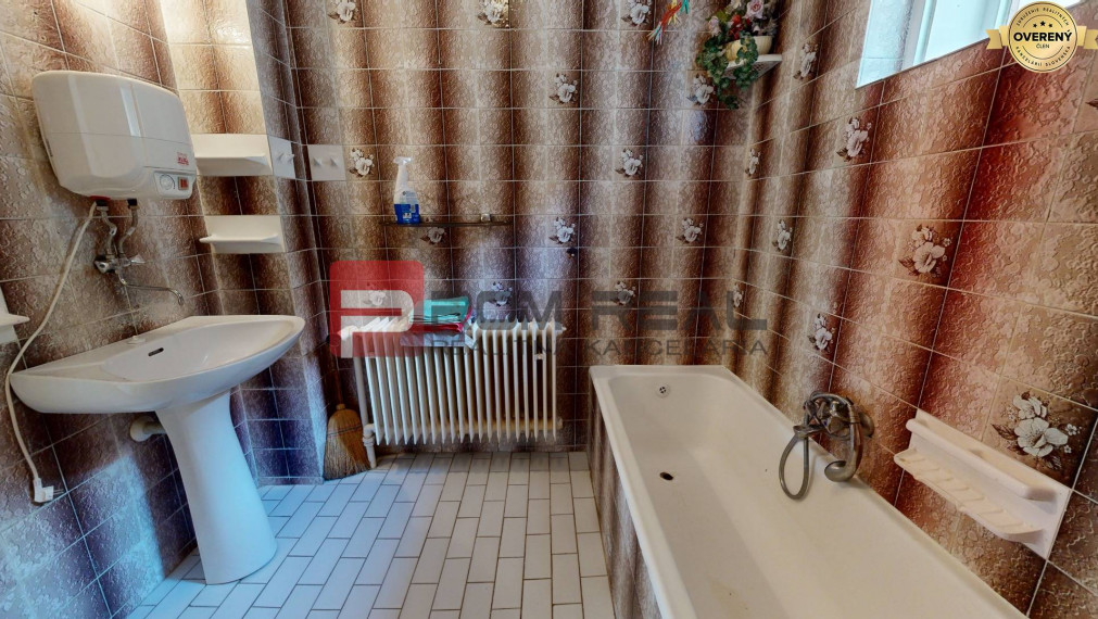 REZERVOVANÉ Na PREDAJ rodinný dom v širšom centre mesta Pezinok