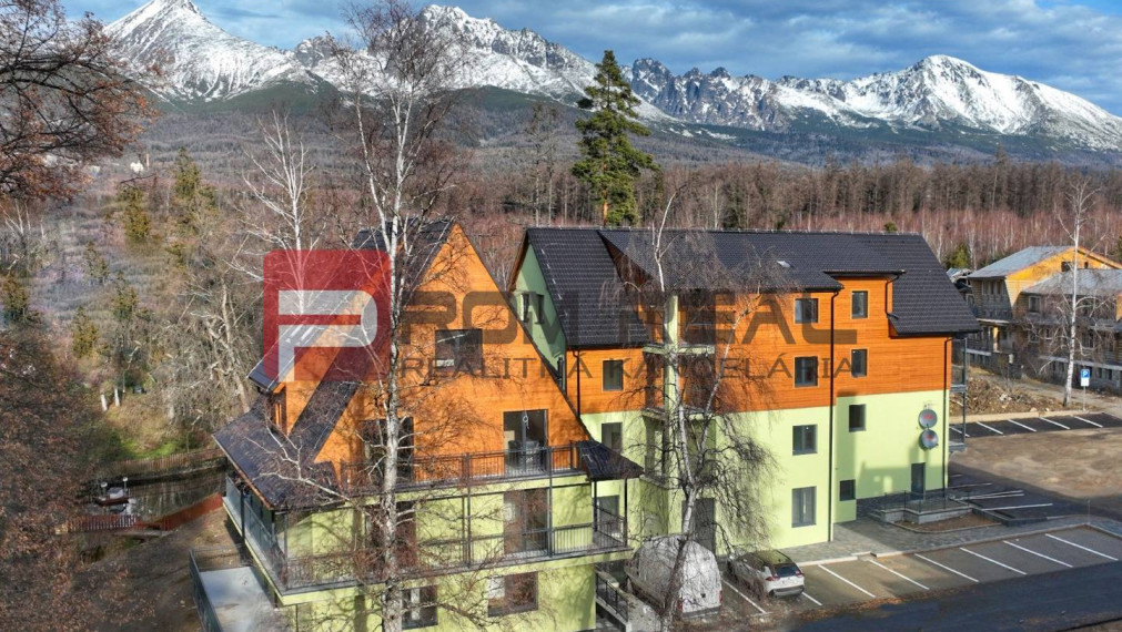 NOVÝ  3-izbový apartmán s terasou a balkónom Vysoké Tatry 121 m2
