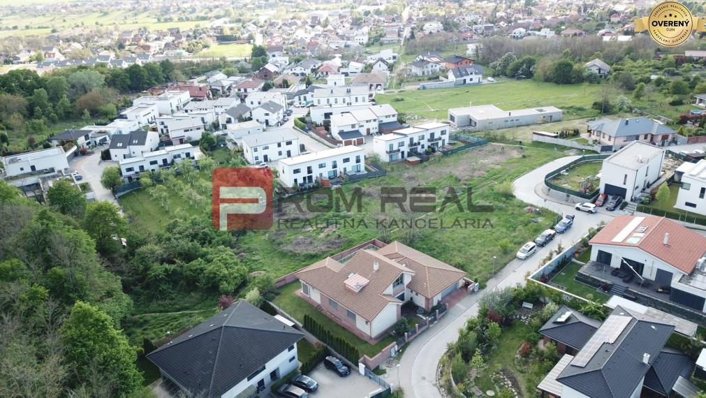 Nádherný pozemok v lukratívnej časti Stupavy Na Vyhliadke 942 m2