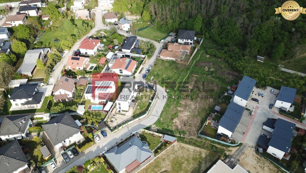 Nádherný pozemok v lukratívnej časti Stupavy Na Vyhliadke 942 m2