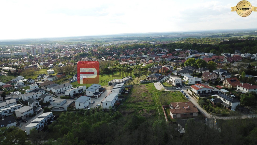 Nádherný pozemok v lukratívnej časti Stupavy Na Vyhliadke 910 m2