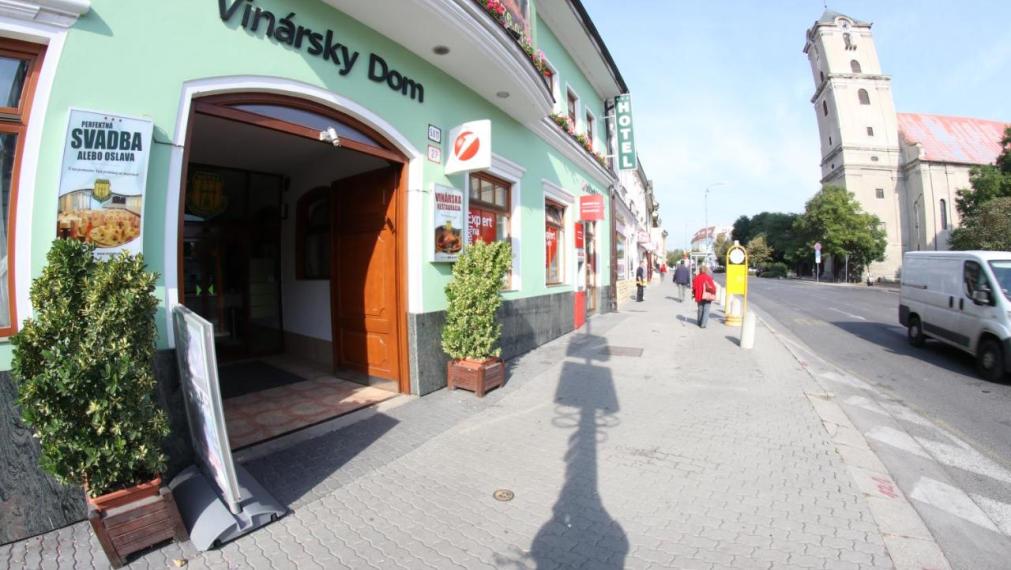 PREDAJ polyfunkčných objekt v centre Pezinka