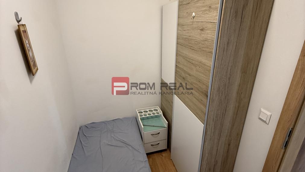 PRENÁJOM 2,5 izbový byt + parking Galvaniho BA Ružinov