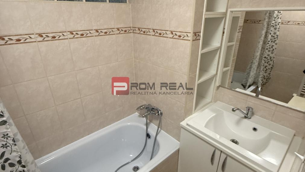 PRENÁJOM Veľkometrážny 3+1KK byt 120 m2 Svätý Jur