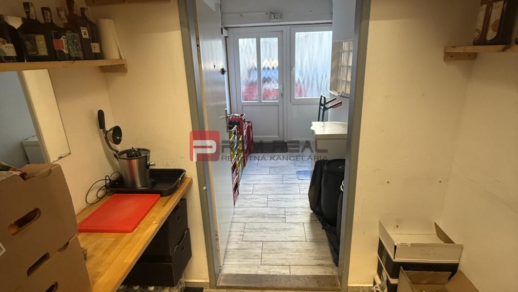 PRENÁJOM - Zabehnuté Bistro v centre BA na odstúpenie 🍵