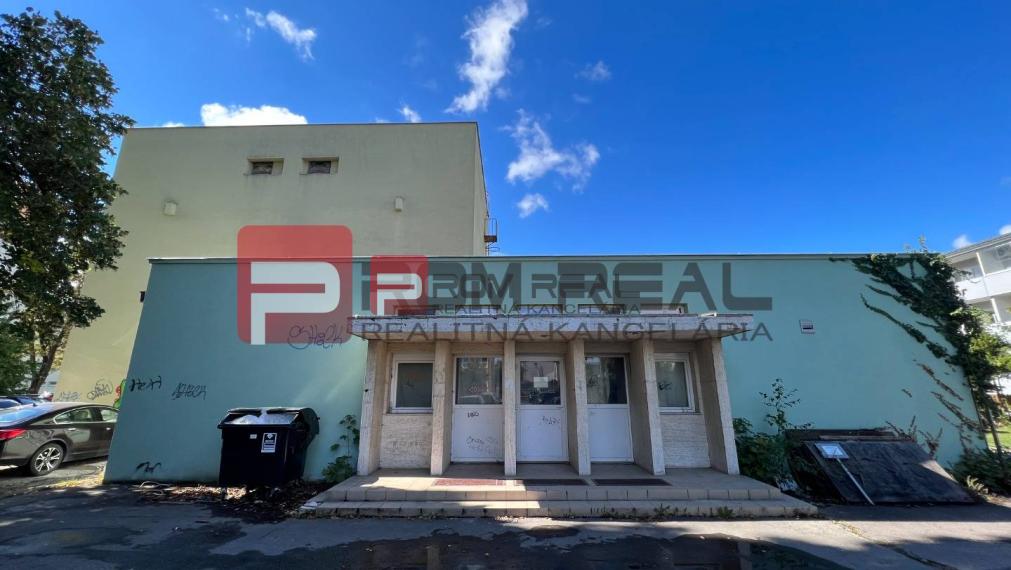 Predaj pozemok v Trenčíne - Zámostie aj so stavebným povolením - byty