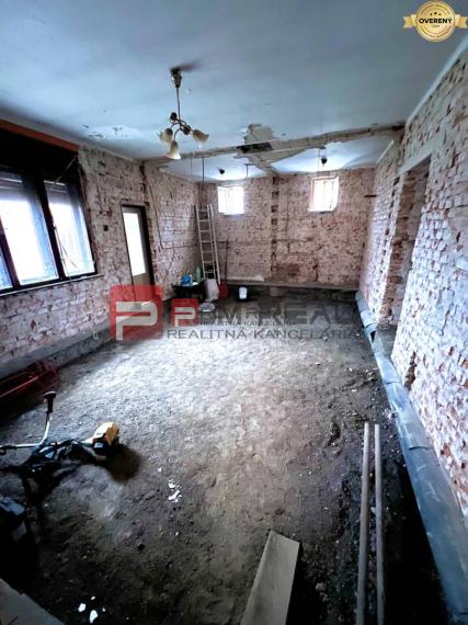 Tehlový holodom pripravený na dokončenie podľa vašich predstáv 