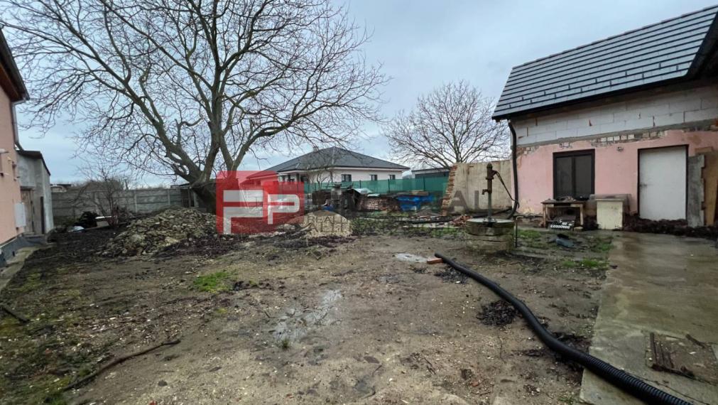 Tehlový holodom pripravený na dokončenie podľa vašich predstáv 