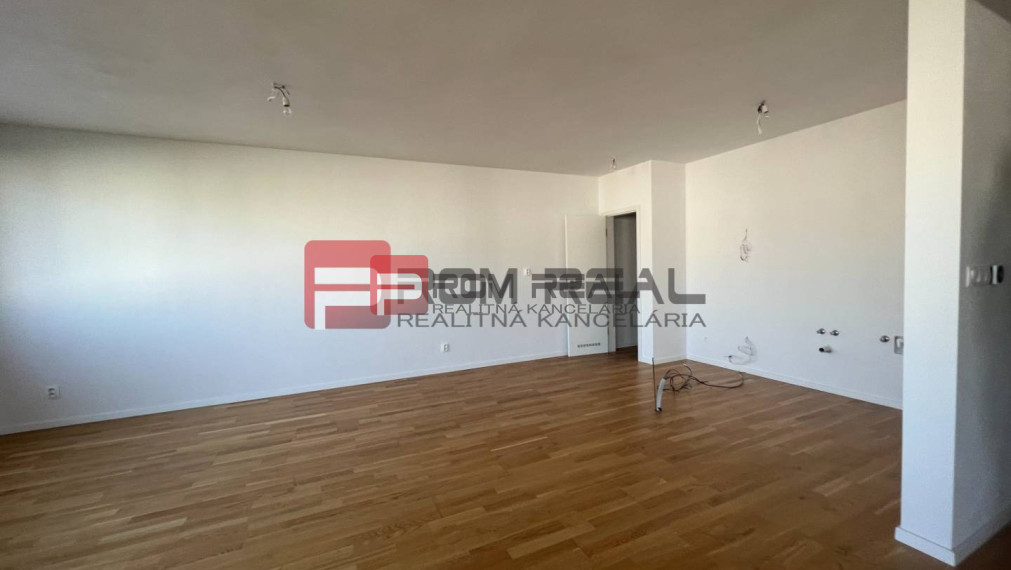 NA Predaj 4 izbový byt v projekte VINICE Pezinok 150m2