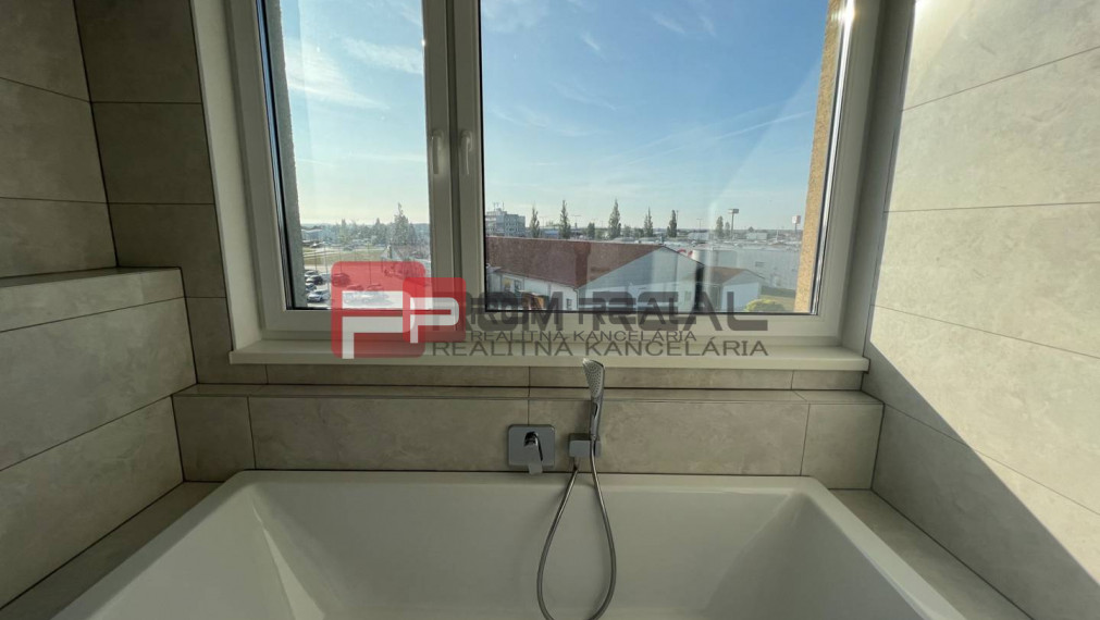 NA Predaj 4 izbový byt v projekte VINICE Pezinok 150m2