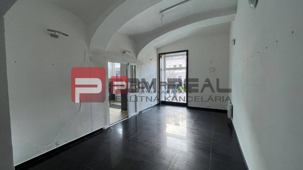 Výnimočná príležitosť na Hviezdoslavovom námestí  Dolný Kubín!