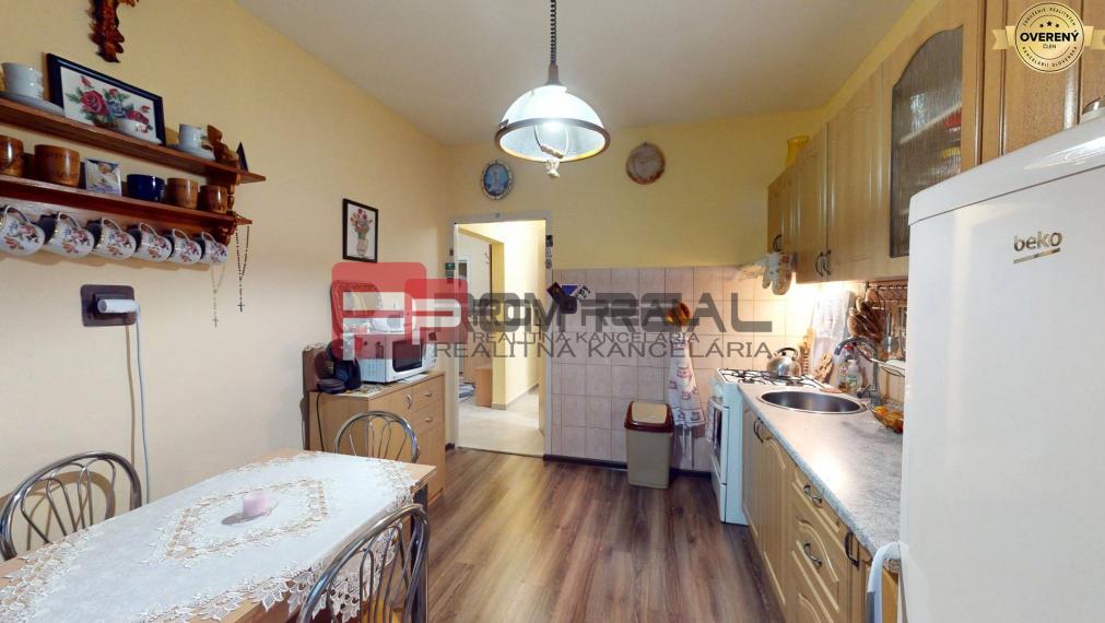 Na predaj pekný 3 izbový byt v Dubnici nad Váhom, Pod Hájom, 68 m2