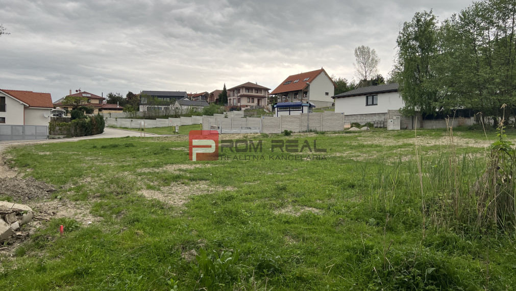 Krásny pozemok v Marianke pod lesom za rozumnú cenu.