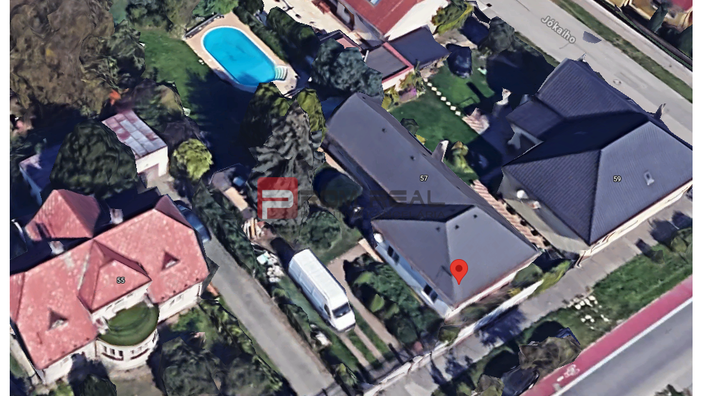 PREDAJ Rodinný dom s bazénom, potenciálom a 10 árovým pozemkom v dobrej lokalite Podunajské Biskupice