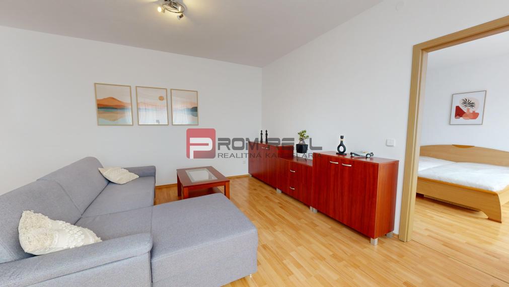 Na PRENÁJOM 2 izbový byt priamo v centre mesta Pezinok