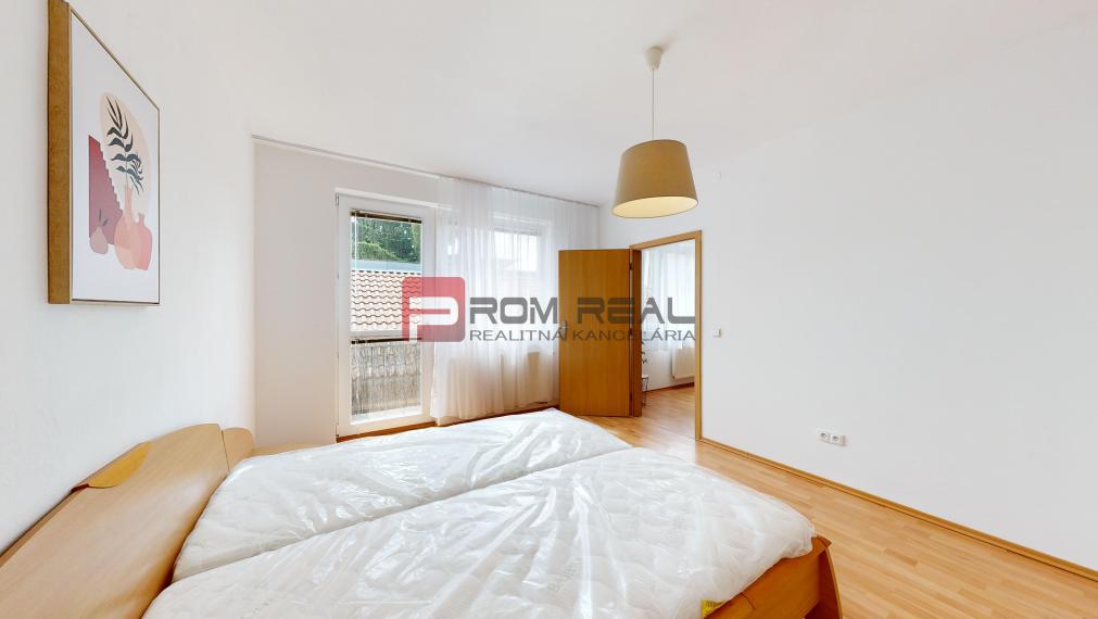 Na PRENÁJOM 2 izbový byt priamo v centre mesta Pezinok