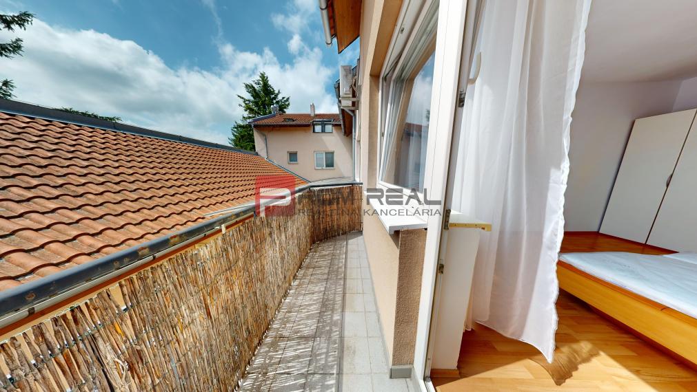 Na PRENÁJOM 2 izbový byt priamo v centre mesta Pezinok