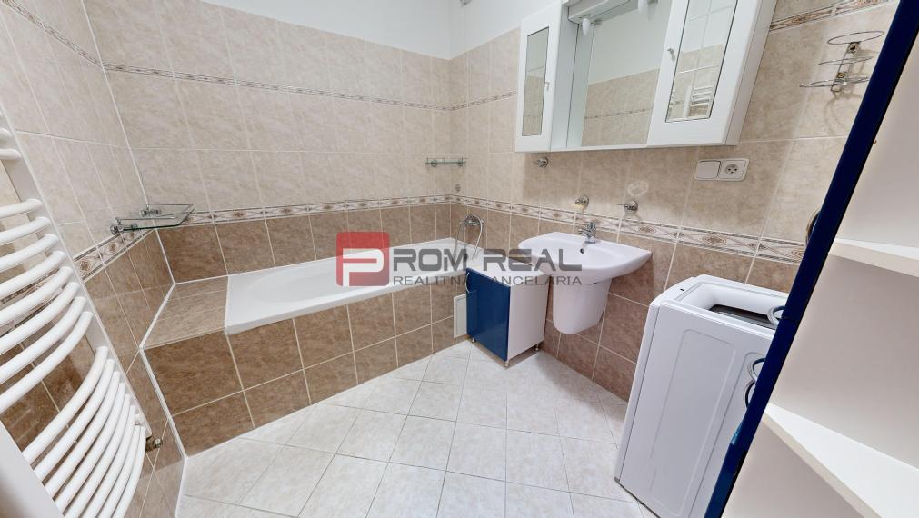 Na PRENÁJOM 2 izbový byt priamo v centre mesta Pezinok