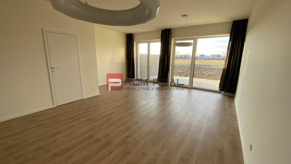 Rovinka - rodinný dom vo vyhľadávanej lokalite