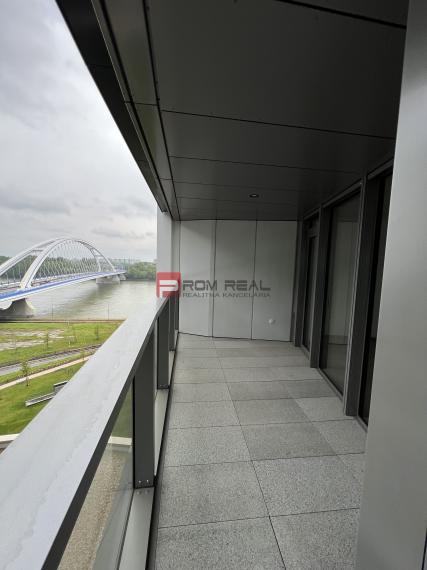 EUROVEA TOWER, Exkluzívne luxusné adm. priestory, Bratislava