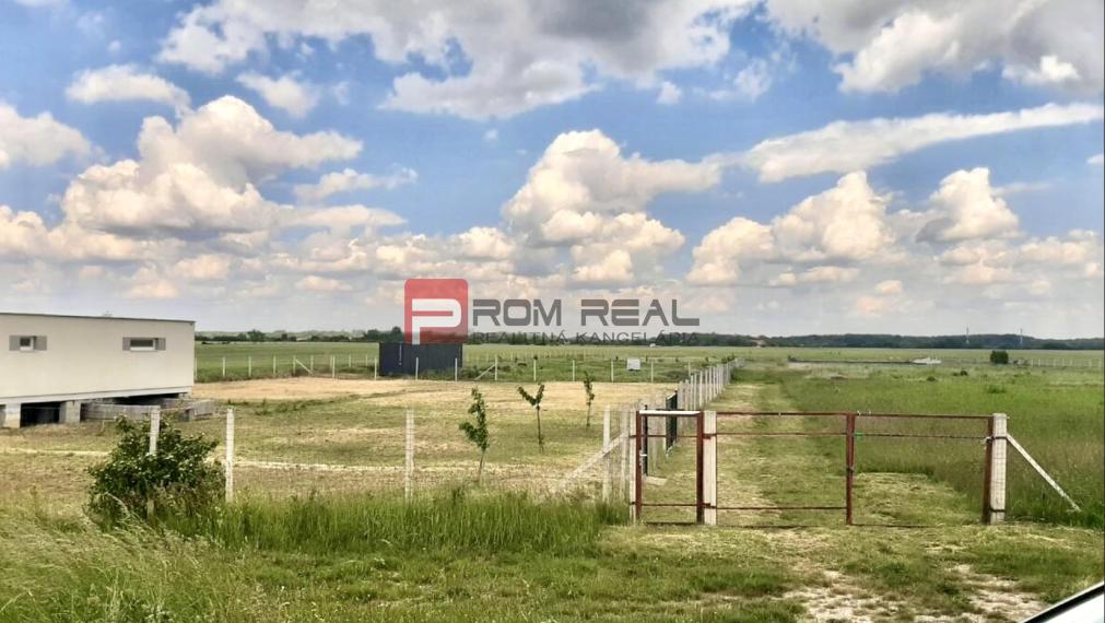 Predaj pozemku - smer Rusovce, Rajka