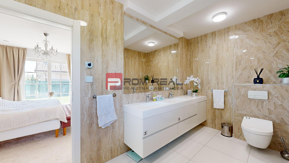 PREDANÉ Luxusná vila Senec