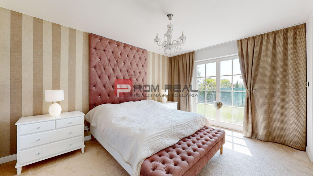 PREDANÉ Luxusná vila Senec