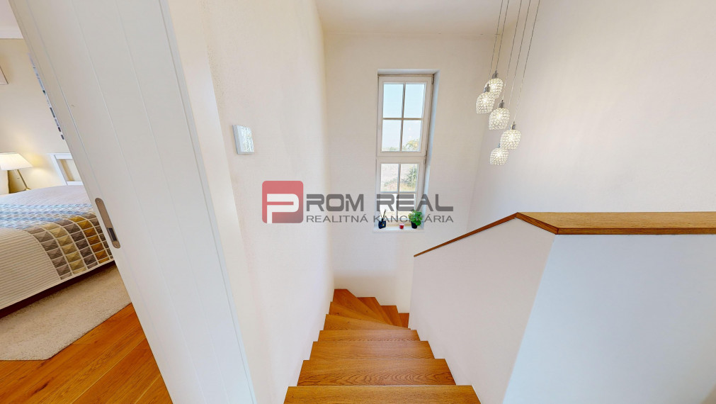 PREDANÉ Luxusná vila Senec