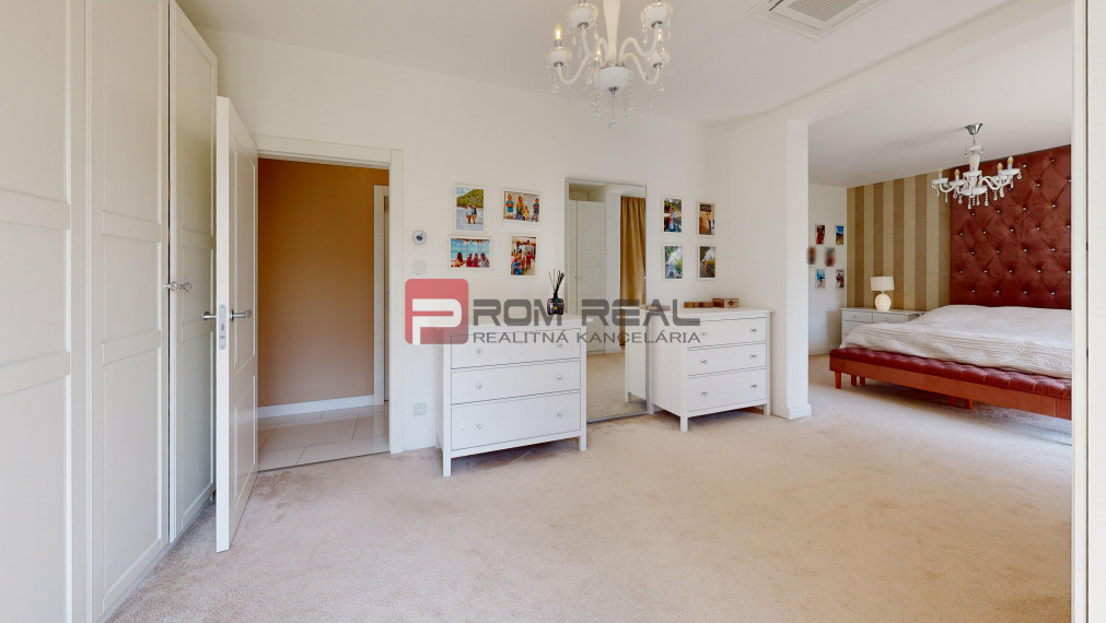 PREDANÉ Luxusná vila Senec