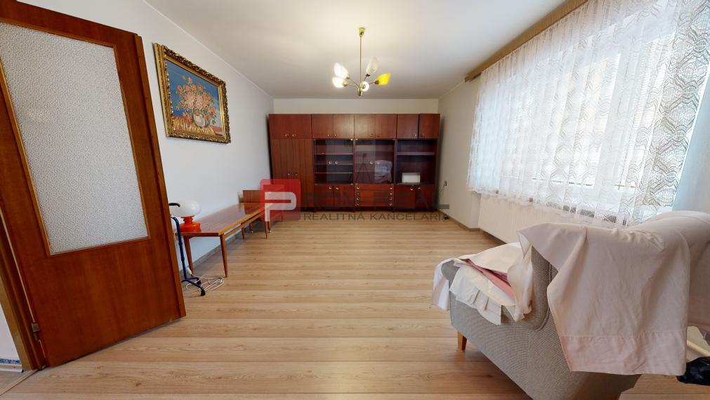 REZERVOVANÉ veľkého rodinného domu v centre Pezinka