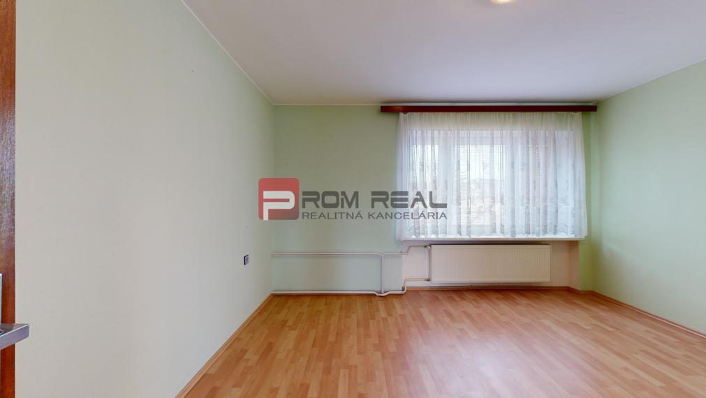 REZERVOVANÉ veľkého rodinného domu v centre Pezinka