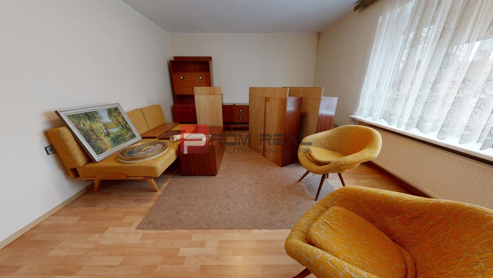 REZERVOVANÉ veľkého rodinného domu v centre Pezinka