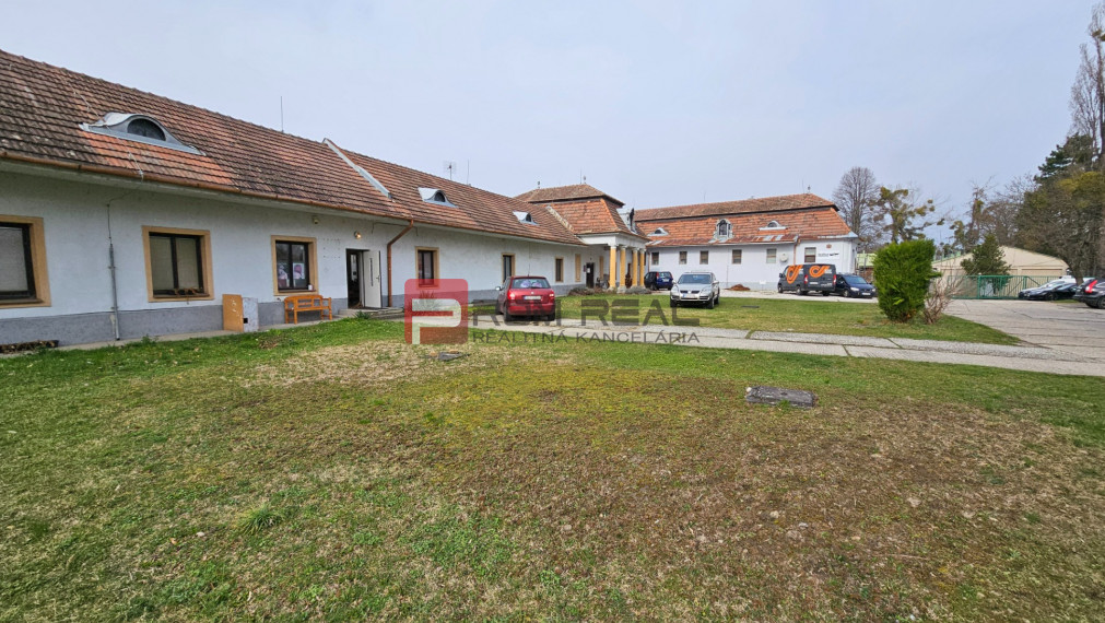 PRENAJATÉ podnikateľský priestor centrum Ivanka pri Dunaji