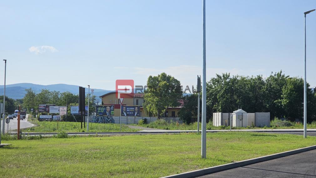 Na prenájom pozemok Pezinok 5063m2