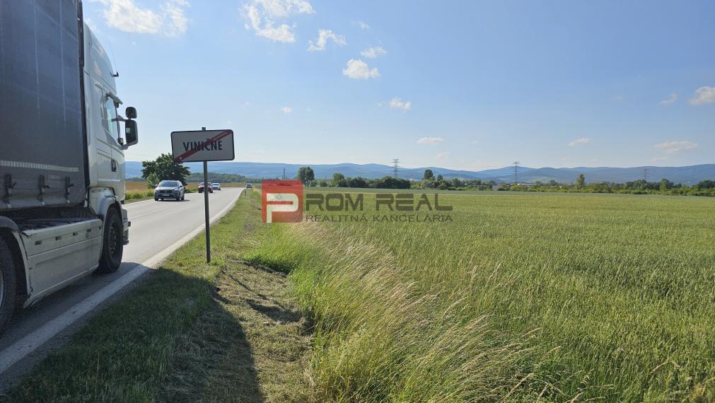 Na prenájom pozemok Pezinok 3118m2