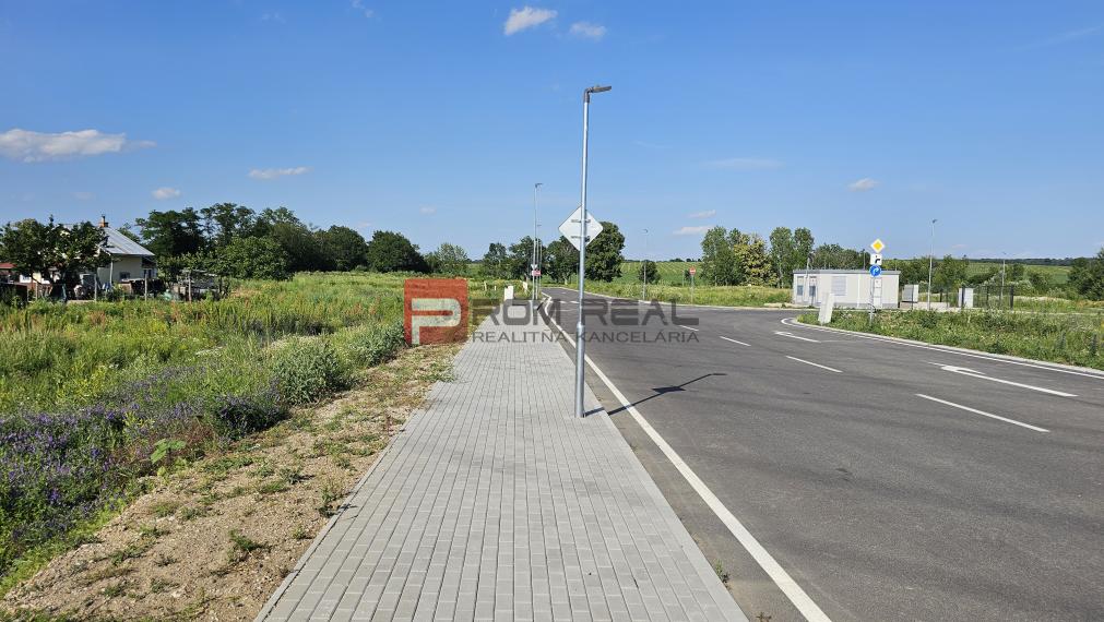 Na prenájom pozemok Pezinok 3118m2