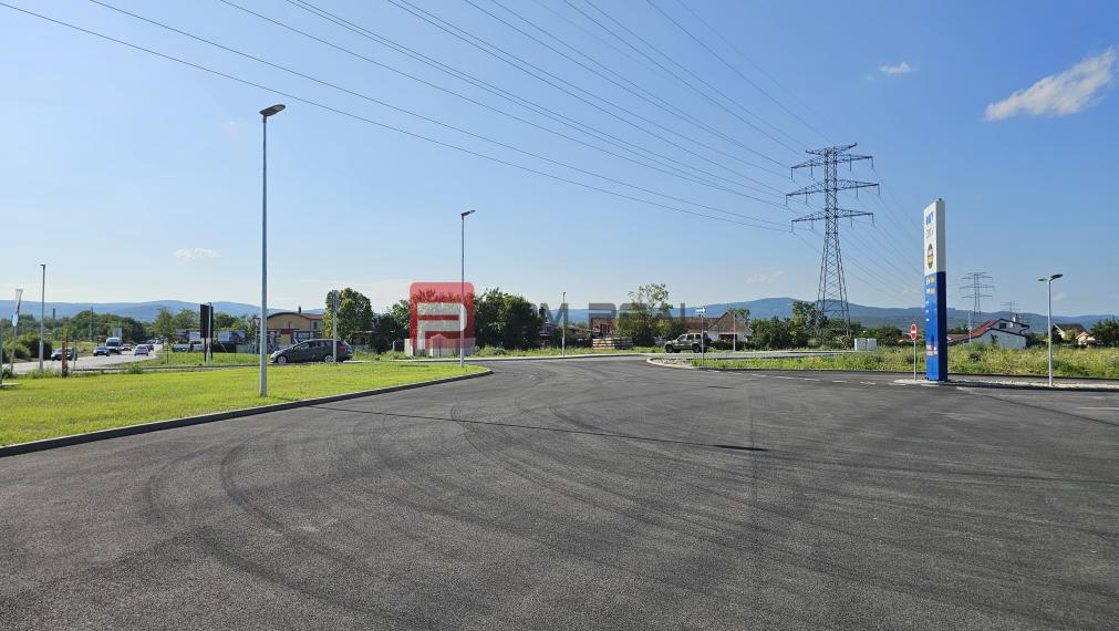 Na prenájom pozemok Pezinok 3118m2