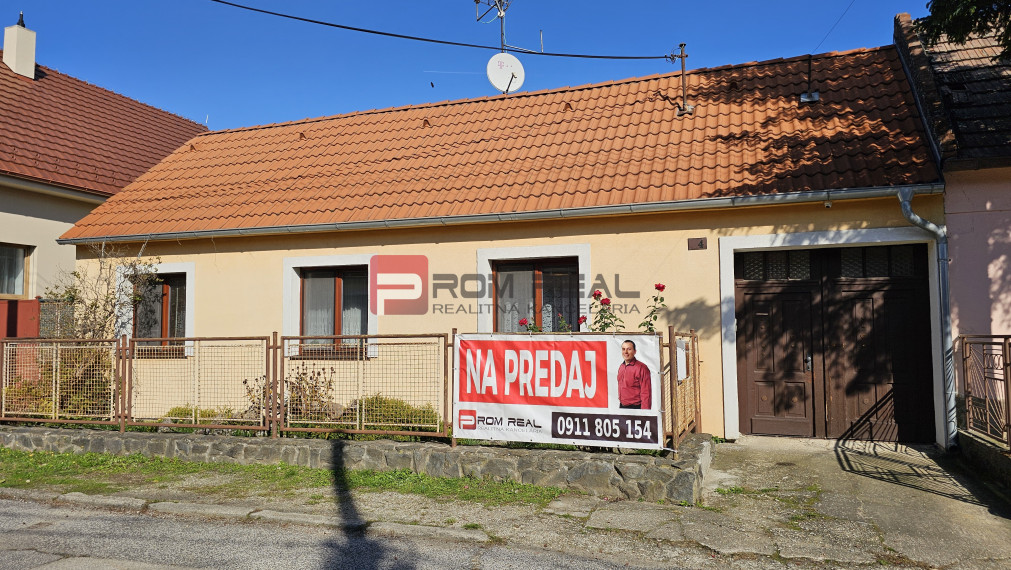 Rodinný dom Pezinok 5izb., garáže, krásna záhrada NA PREDAJ