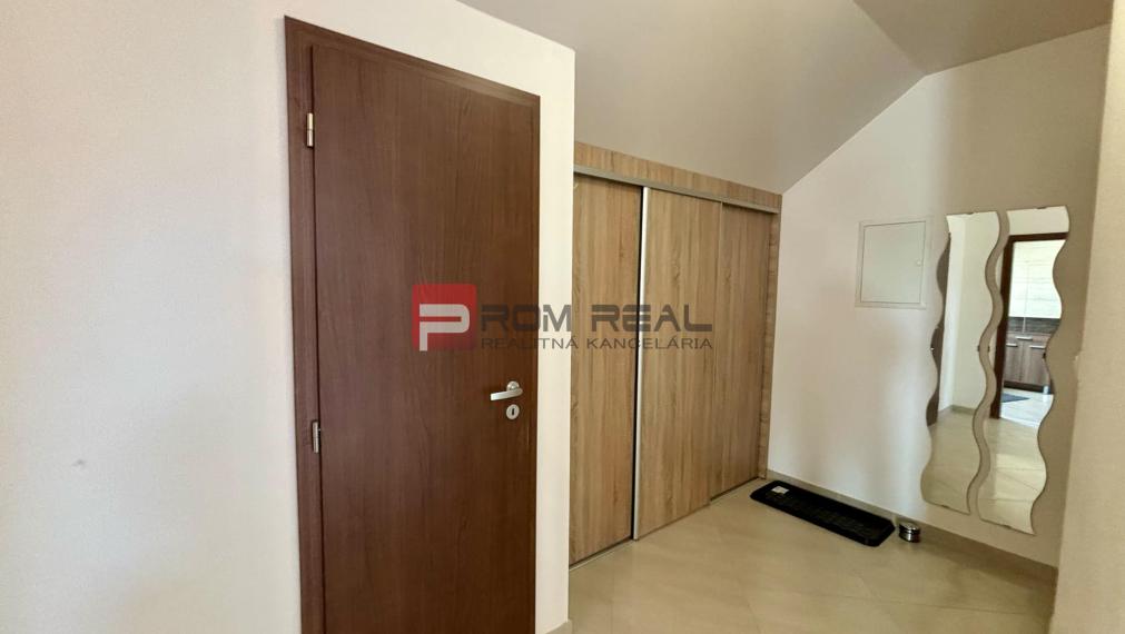 Predaj 2-izb. bytu so záhradkou - Šamorín