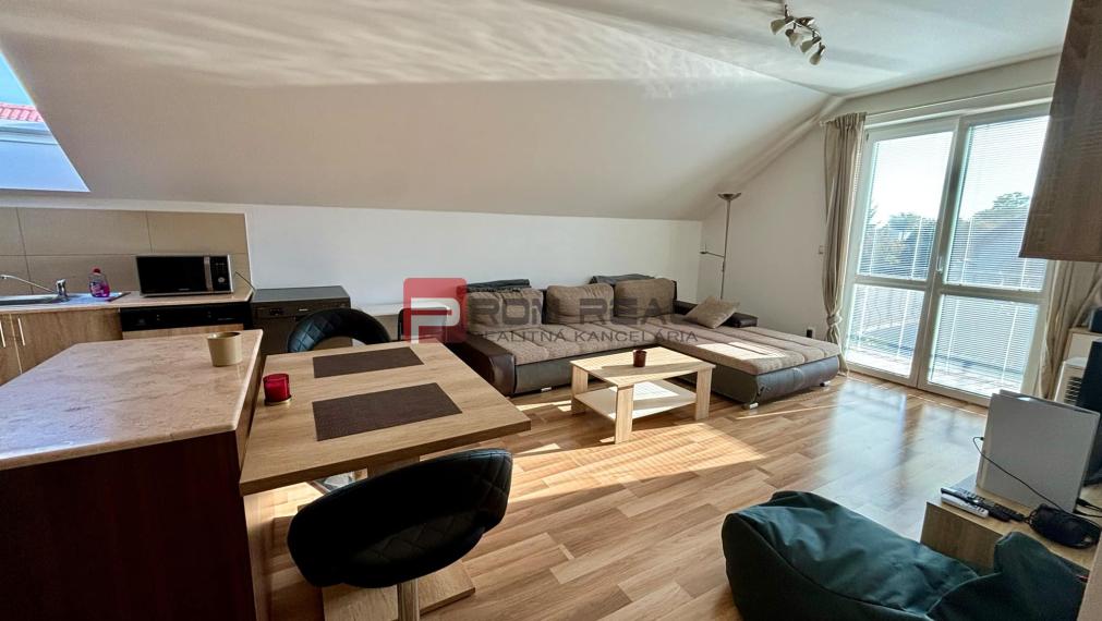 Predaj 2-izb. bytu so záhradkou - Šamorín