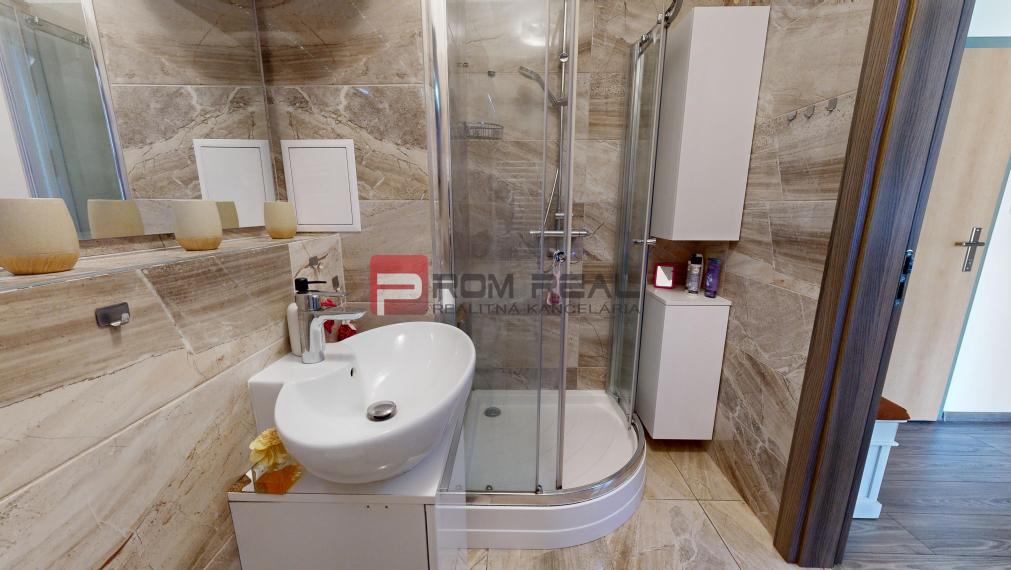 na PRENÁJOM  zariadený 2 izbový byt priamo v centre mesta Senec