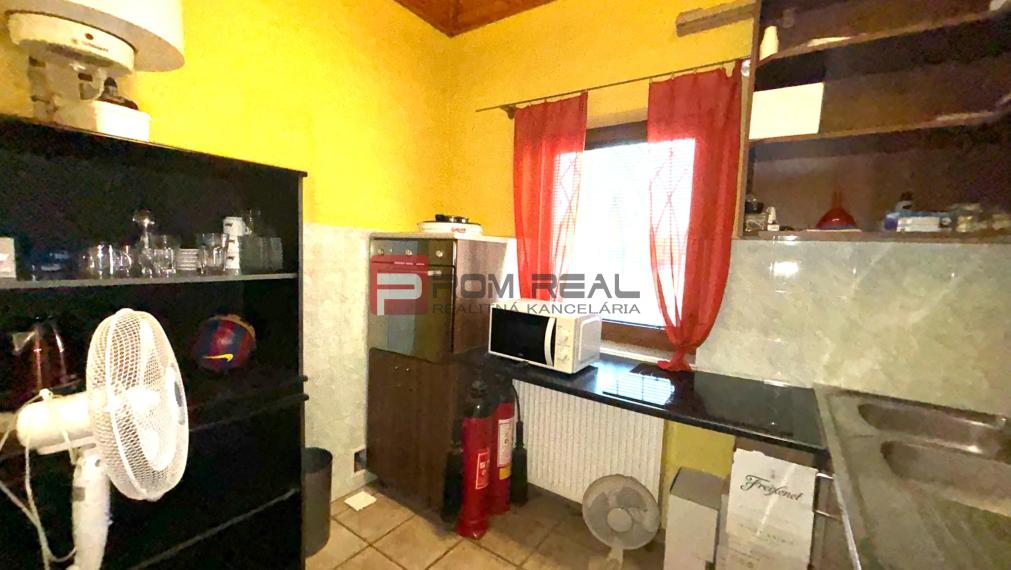 Prenájom/predaj priestoru pre podnikanie - Rohovce