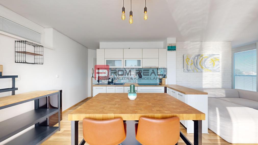 Na PRENÁJOM 2 izbový byt s dvomi terasami vo výbornej lokalite Bratislava - Vrakuňa v bytovom dome vila Lujza