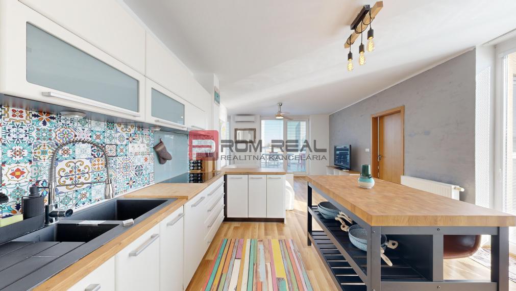 Na PRENÁJOM 2 izbový byt s dvomi terasami vo výbornej lokalite Bratislava - Vrakuňa v bytovom dome vila Lujza